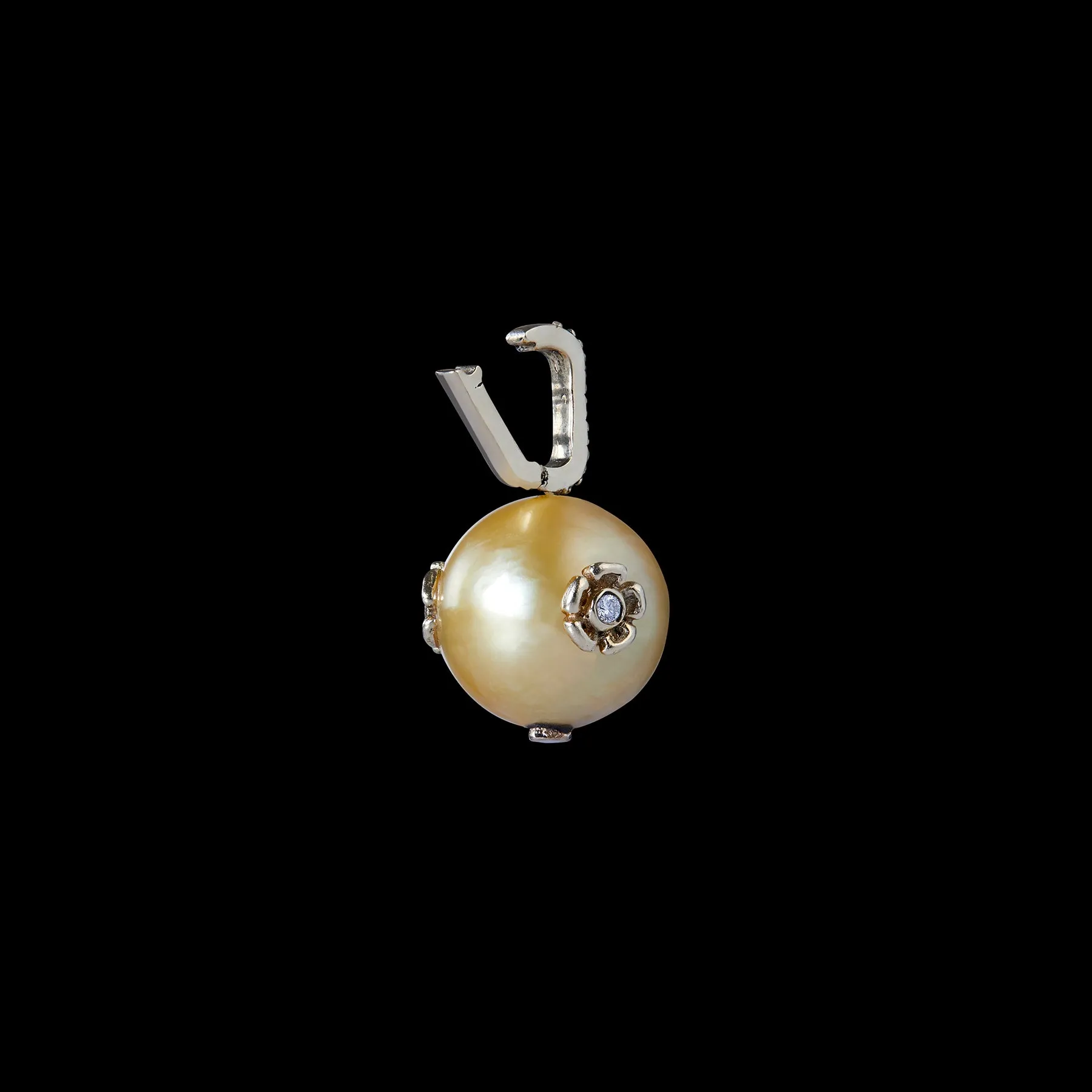 PRIMROSE MARIS GOLDEN SOUTH SEA NEAR ROUND PEARL PENDANT ONE-OF-A-KIND