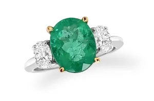 Ring 18kt Gold GIA Oval Emerald 2.28 cts & 2 Oval Diamonds 0.52 cts