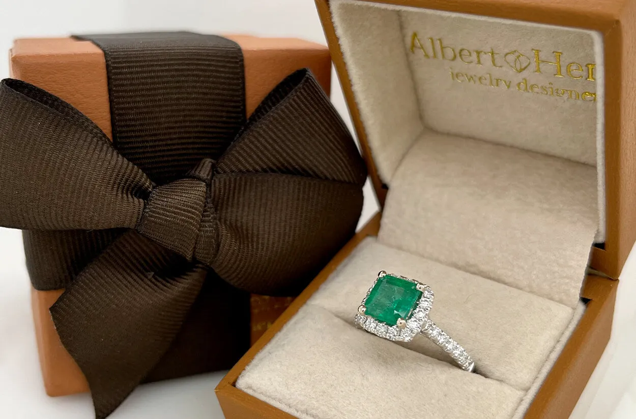 Ring 18kt Gold Square GIA Emerald & Diamonds Pave