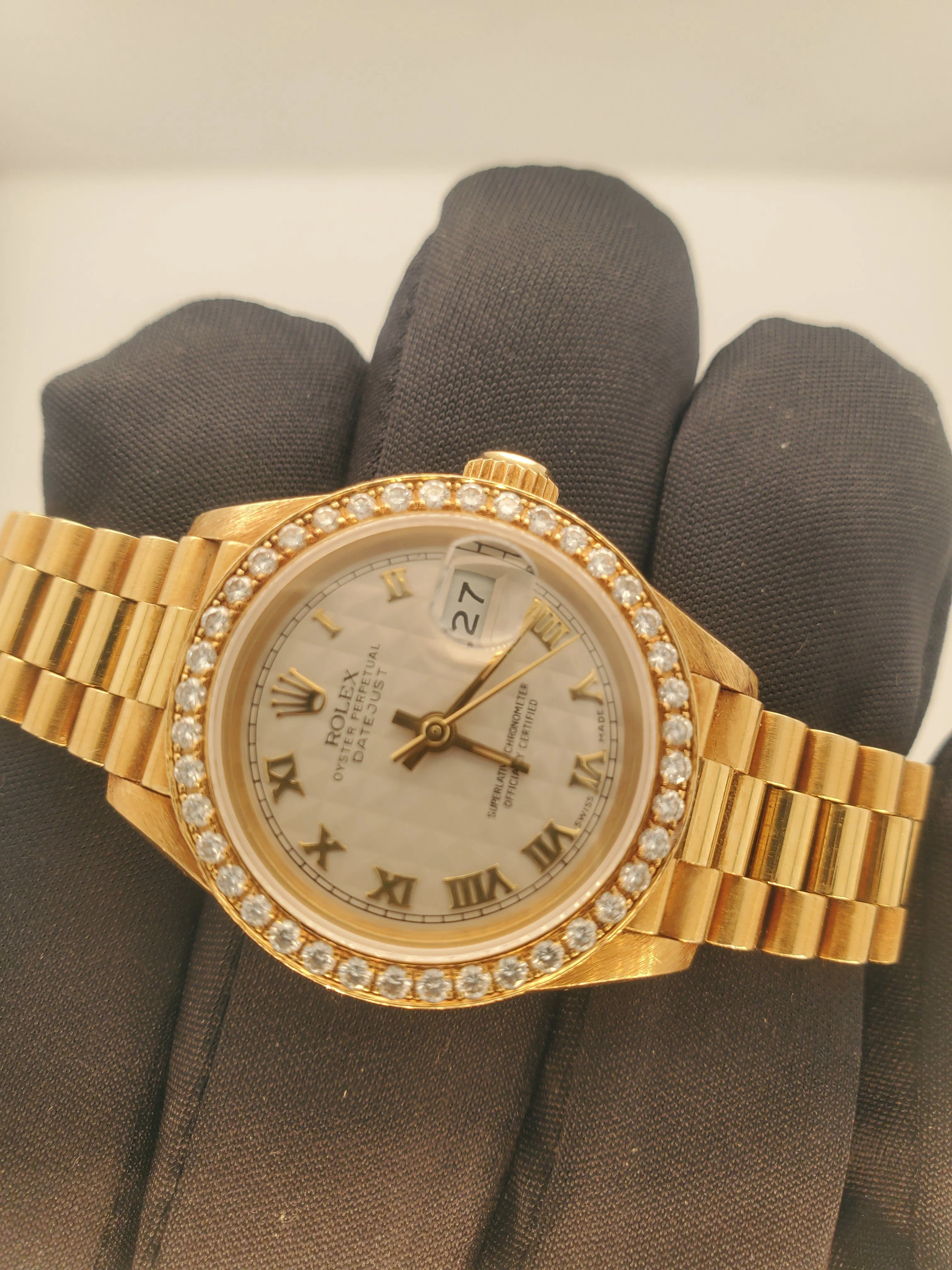 Rolex 69178 Datejust Diamond Bezel Pyramid Dial 18K Yellow Gold Ladies Watch