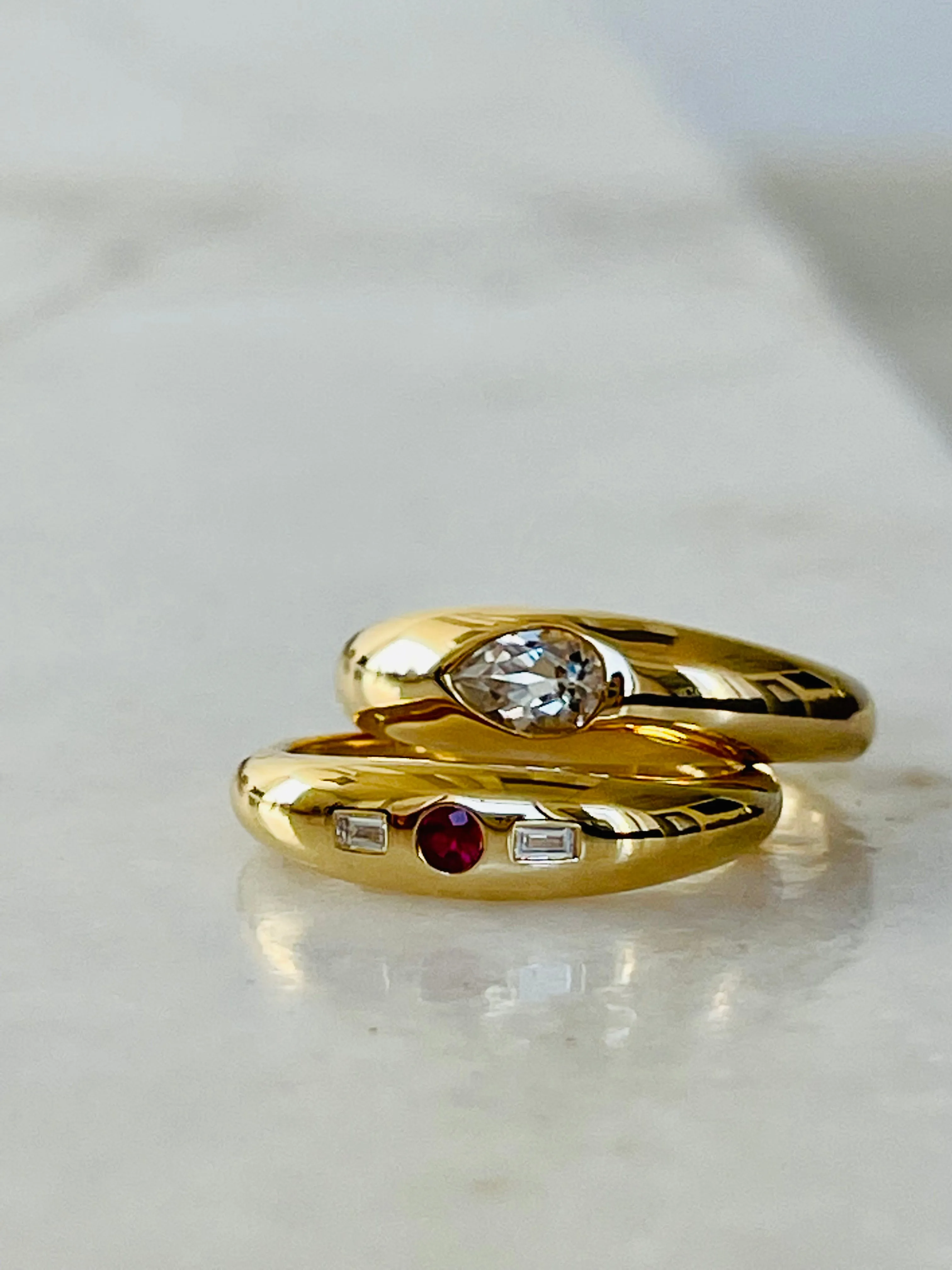 ROME STACKING RING -EMERALD