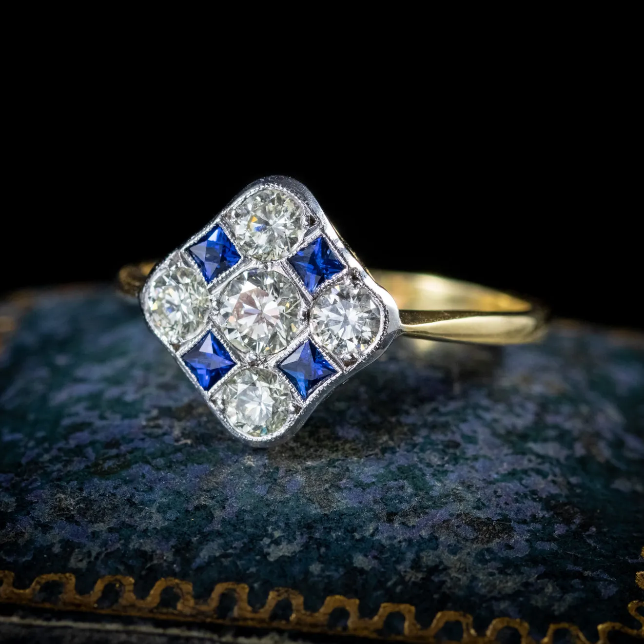 Sapphire Diamond Cluster Ring 18Ct Gold 0.85Ct Of Diamond