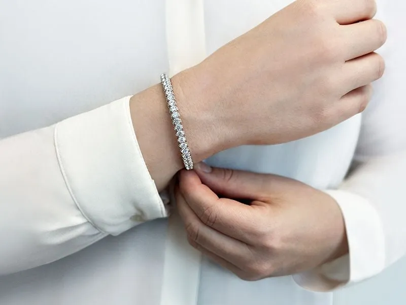 Sensational Sparkle Diamond Bangle Bracelet with 4.75 ct.(finished) 1.8mm, 3.3mm