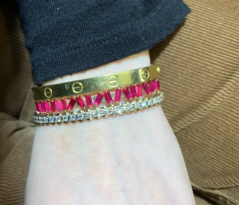 Shy Creation Scalloped Diamond Bangle Bracelet