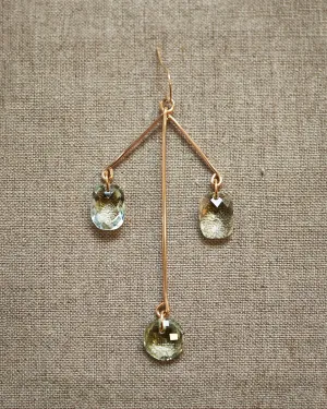 {Single} Trinity Sculpture Light Green Amethyst Earrings