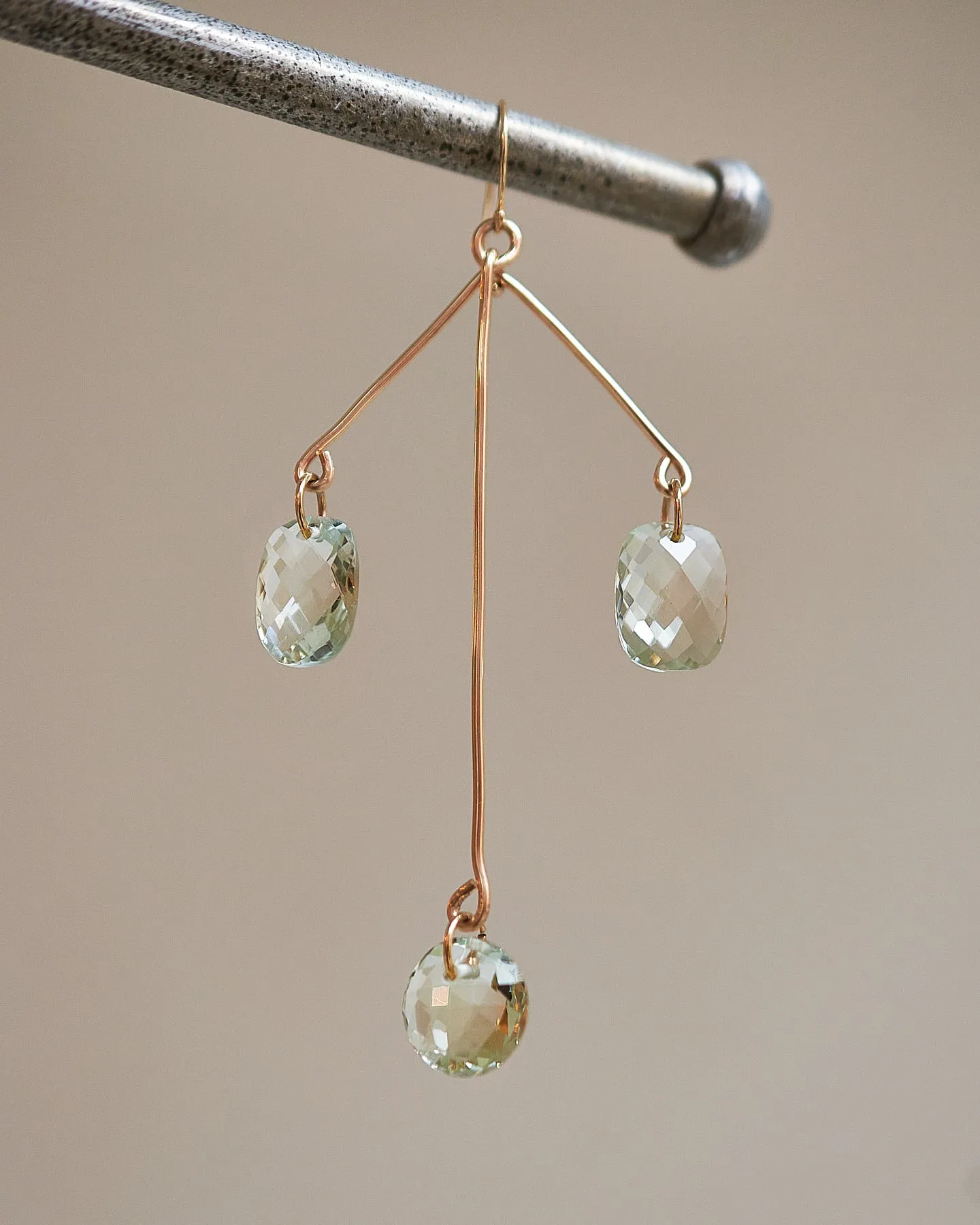 {Single} Trinity Sculpture Light Green Amethyst Earrings