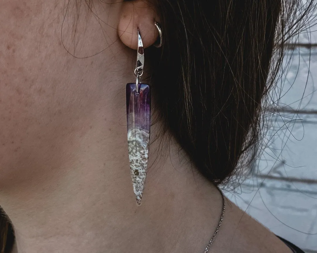 SS Chevron Amethyst Dagger Dangle Earrings with Hammered Earwire