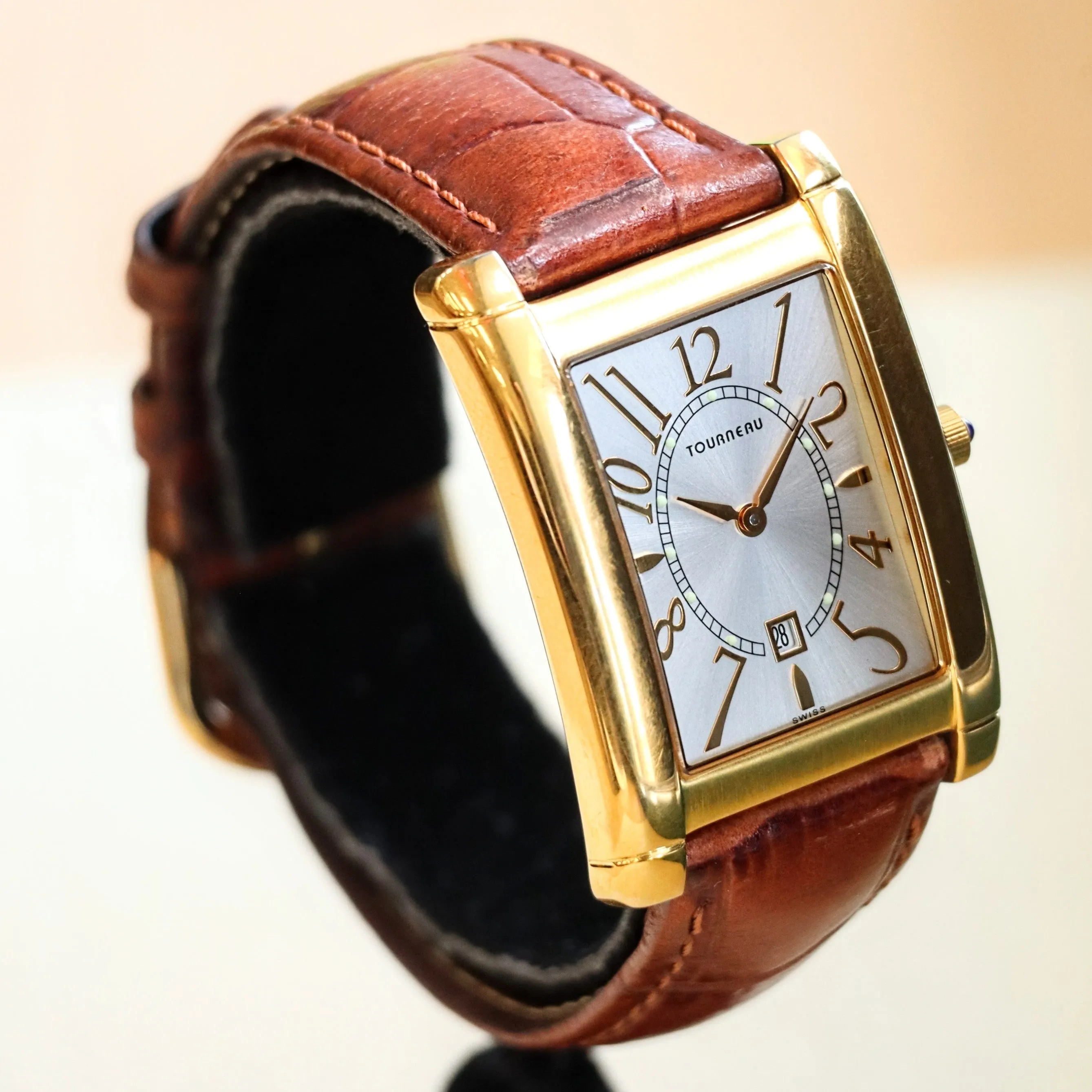 TORNEAU Quartz Watch Date Indicator Swiss Made Wristwatch Tank Case