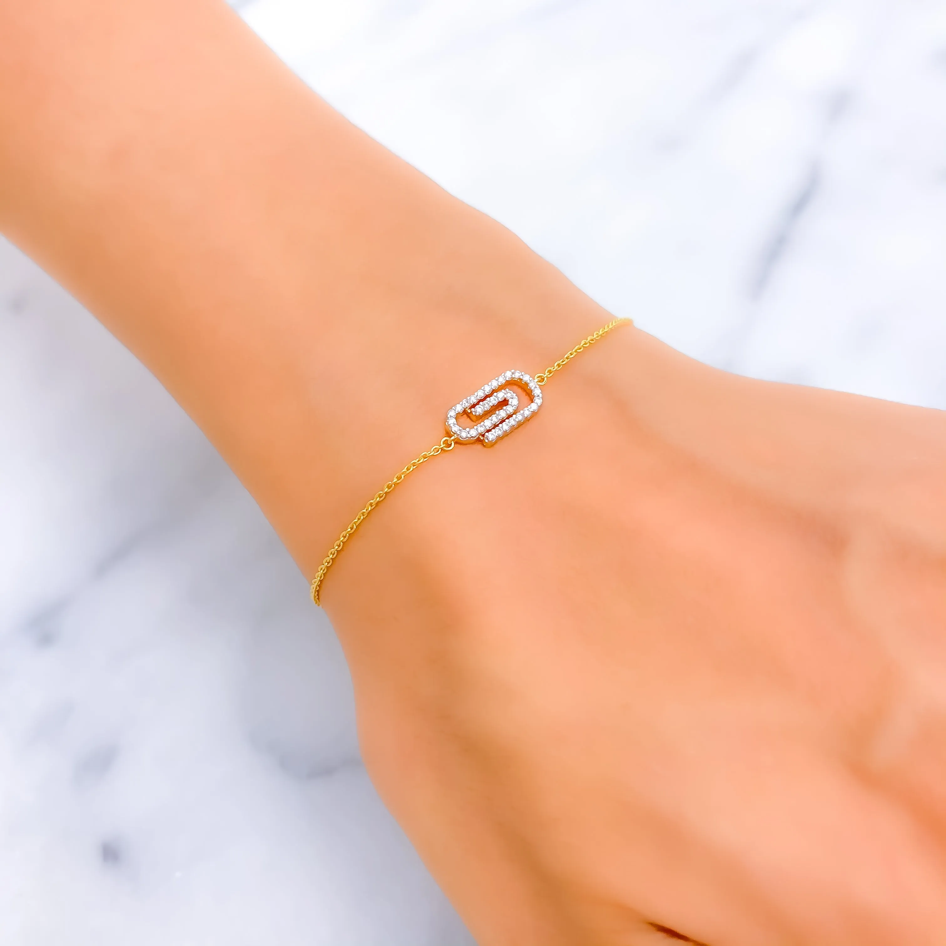 Unique Paper Clip Diamond   18k Gold Bracelet