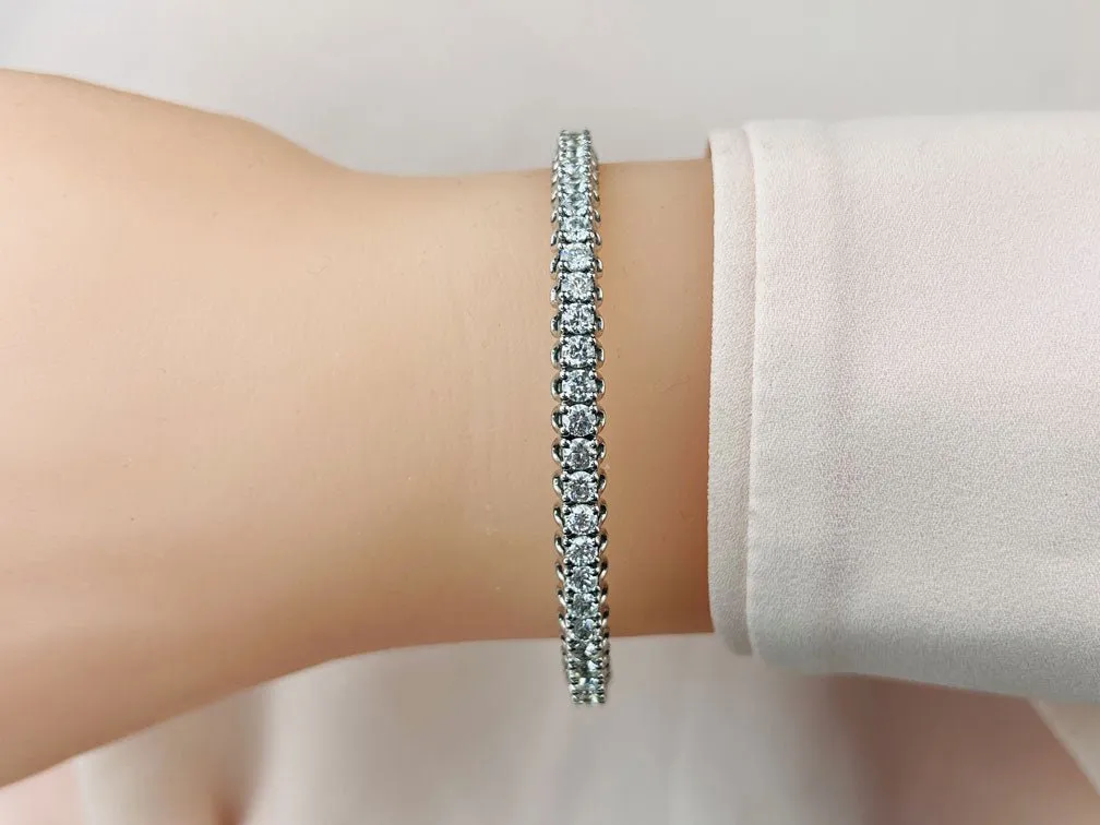 Unique Prong Diamond Bangle Bracelet with 1.74 ct.(finished) 2.5mm
