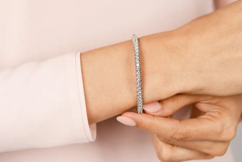 Unique Prong Diamond Bangle Bracelet with 1.74 ct.(finished) 2.5mm