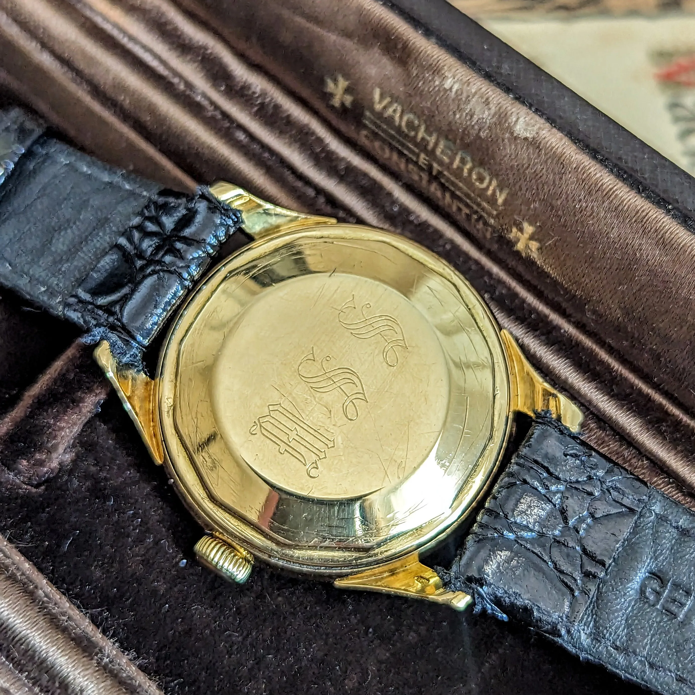 VACHERON & CONSTANTIN Geneve 18K Wristwatch Ref. 4466 Cal. 477/1 Bumper Automatic Watch - Box & Papers