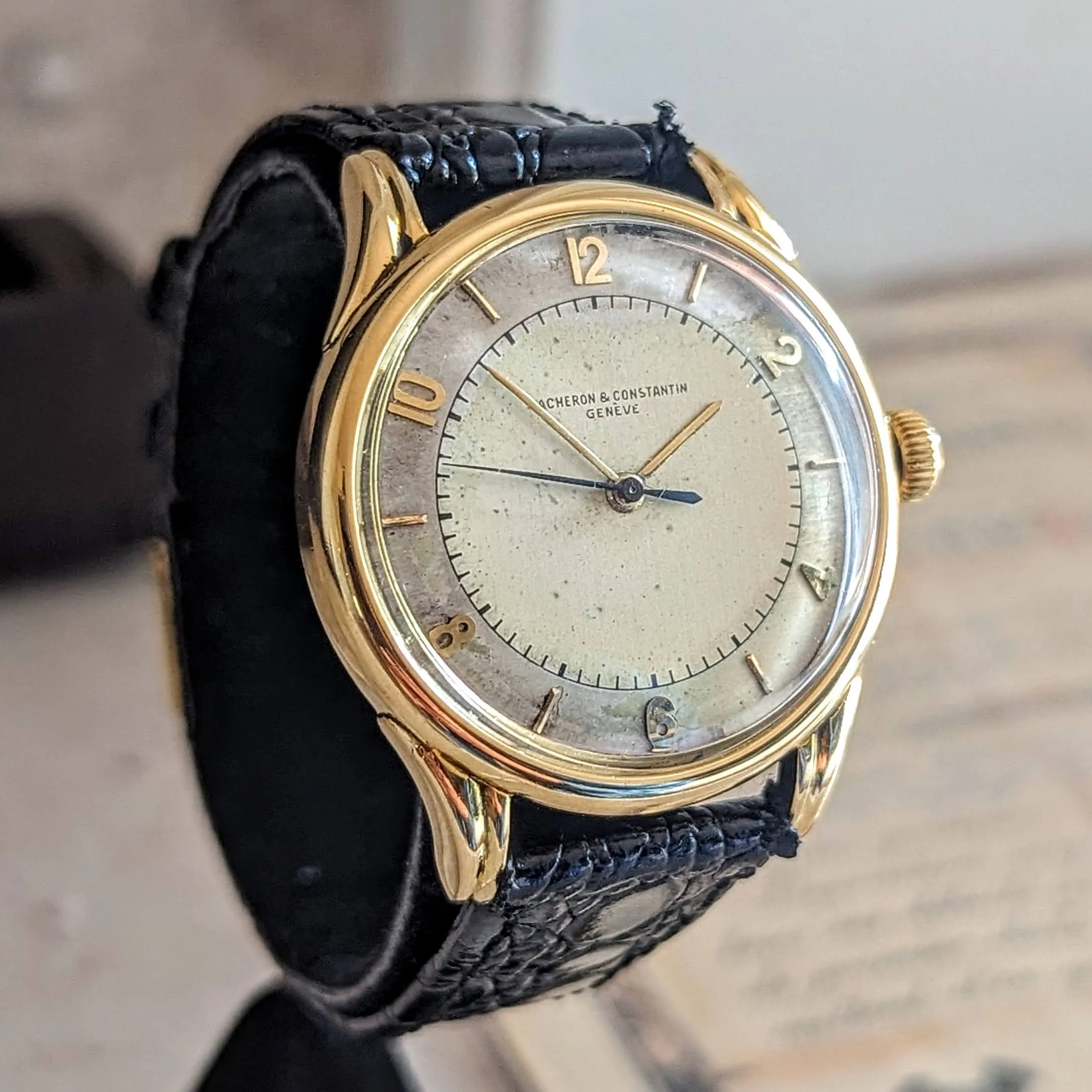 VACHERON & CONSTANTIN Geneve 18K Wristwatch Ref. 4466 Cal. 477/1 Bumper Automatic Watch - Box & Papers