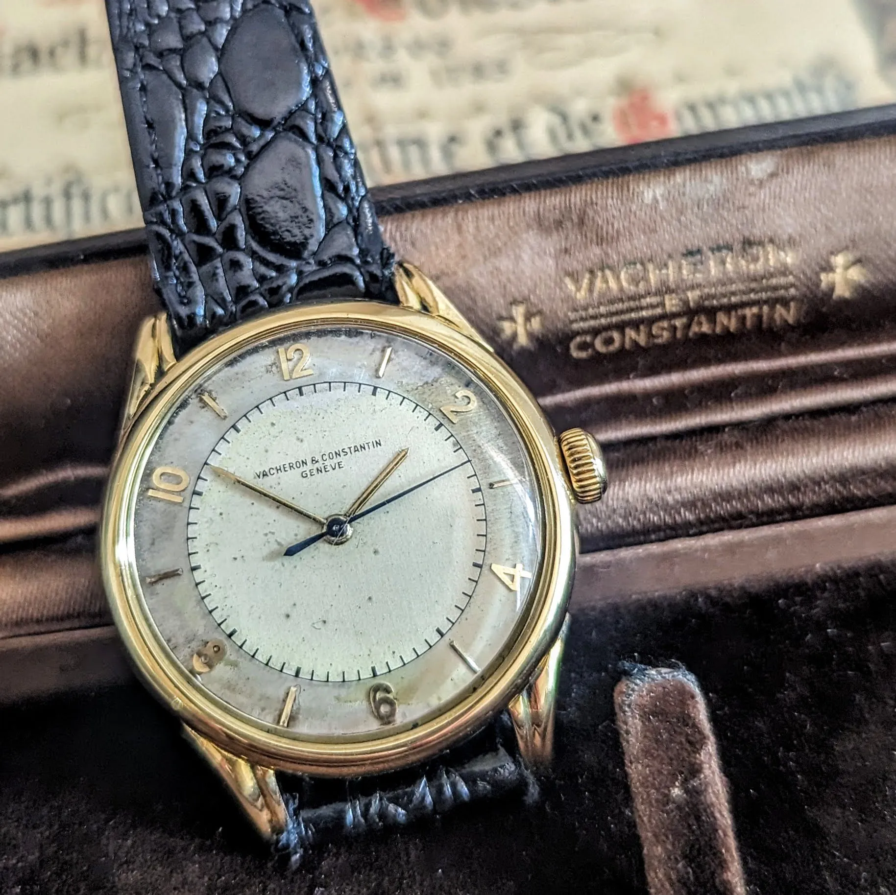 VACHERON & CONSTANTIN Geneve 18K Wristwatch Ref. 4466 Cal. 477/1 Bumper Automatic Watch - Box & Papers