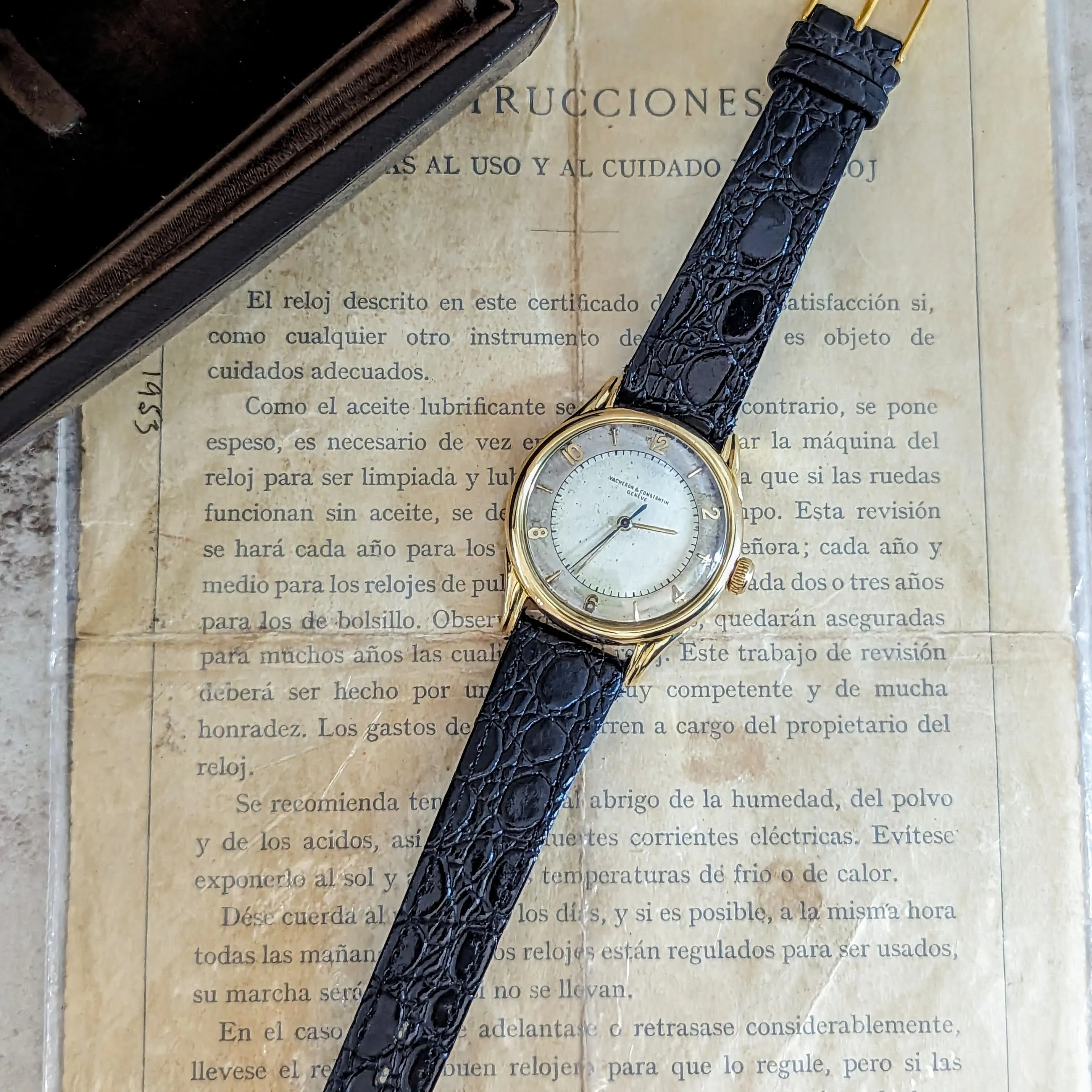 VACHERON & CONSTANTIN Geneve 18K Wristwatch Ref. 4466 Cal. 477/1 Bumper Automatic Watch - Box & Papers