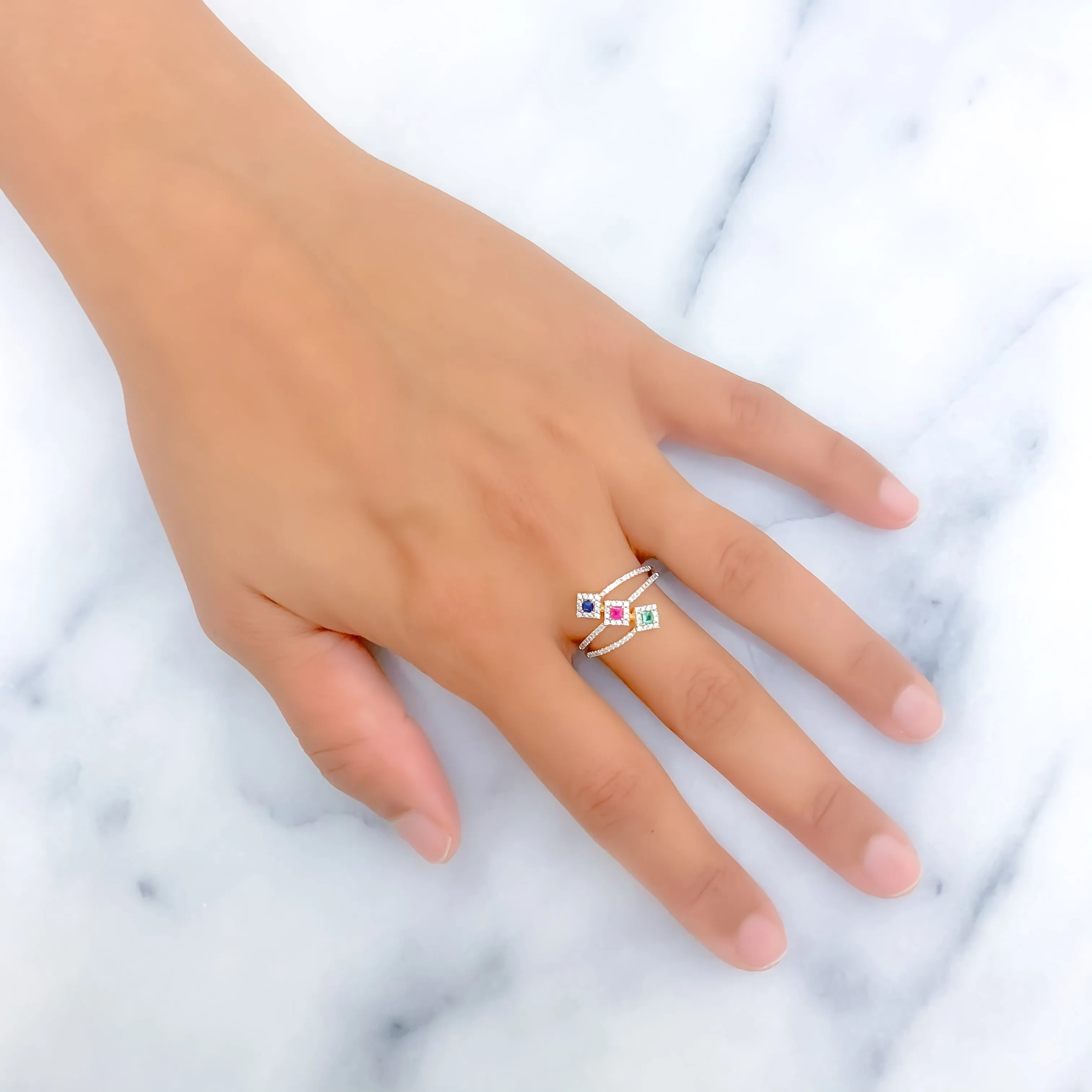 Vibrant Embellished 18K Gold   Diamond Ring