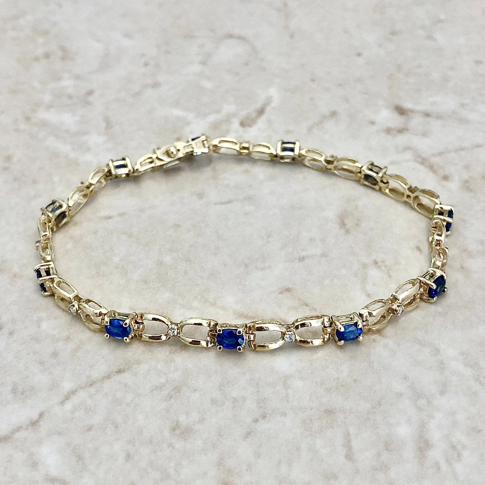 Vintage 14 Karat Yellow Gold 2.45 Carats Sapphire & Diamond Bracelet