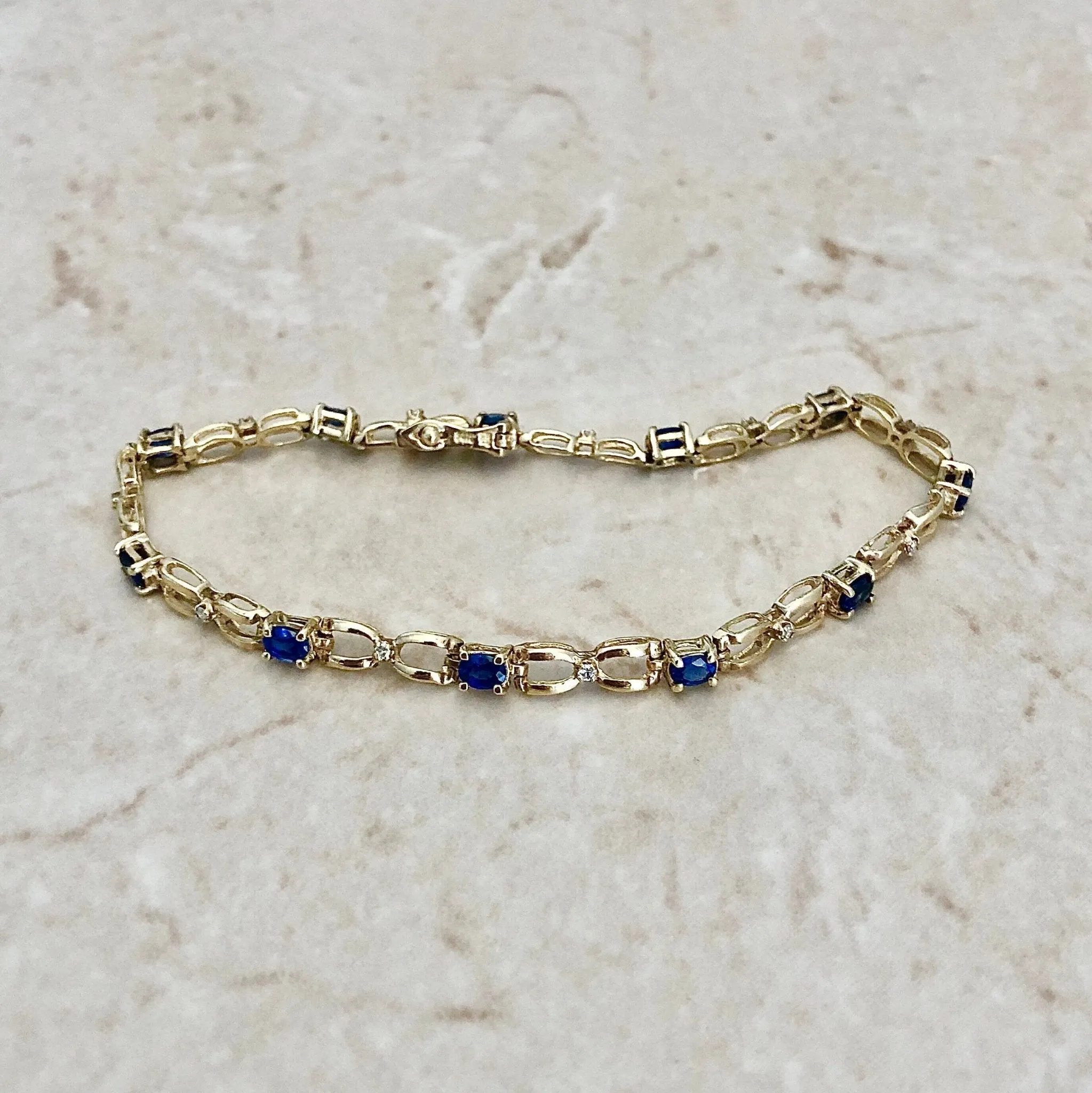 Vintage 14 Karat Yellow Gold 2.45 Carats Sapphire & Diamond Bracelet