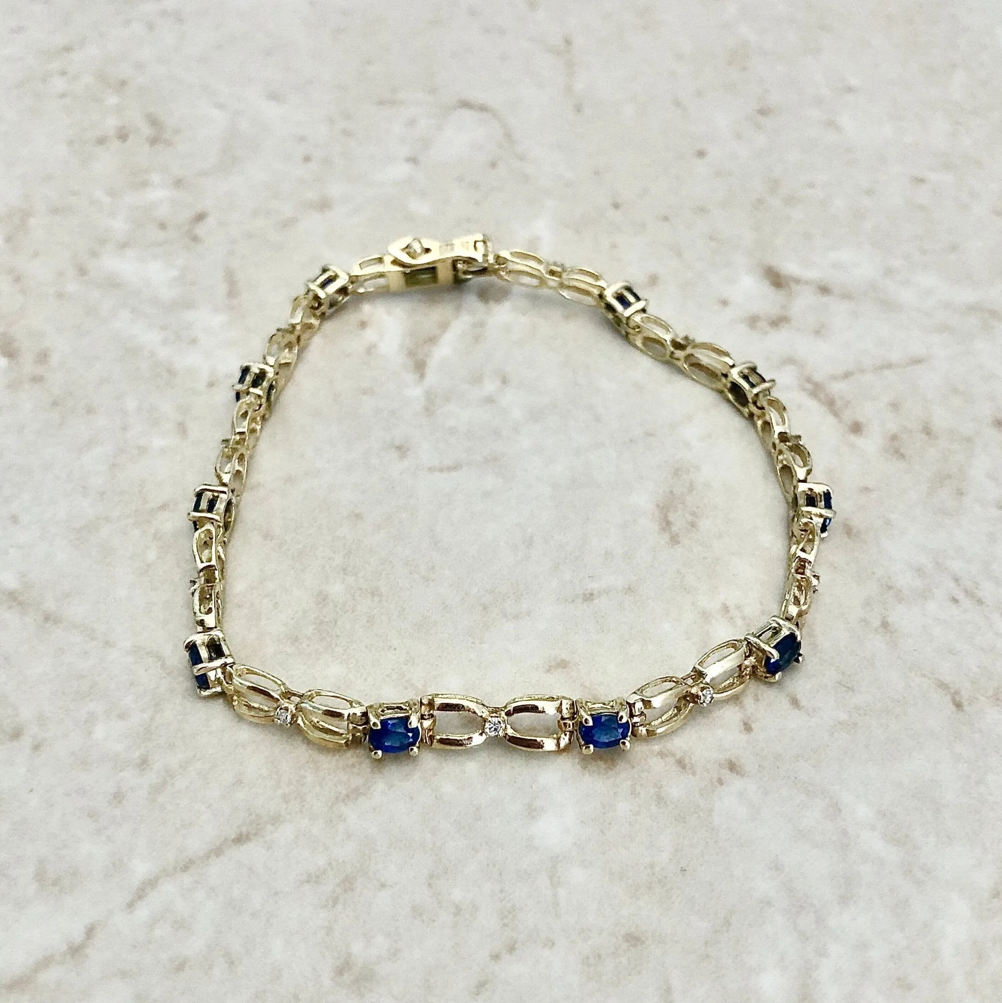 Vintage 14 Karat Yellow Gold 2.45 Carats Sapphire & Diamond Bracelet