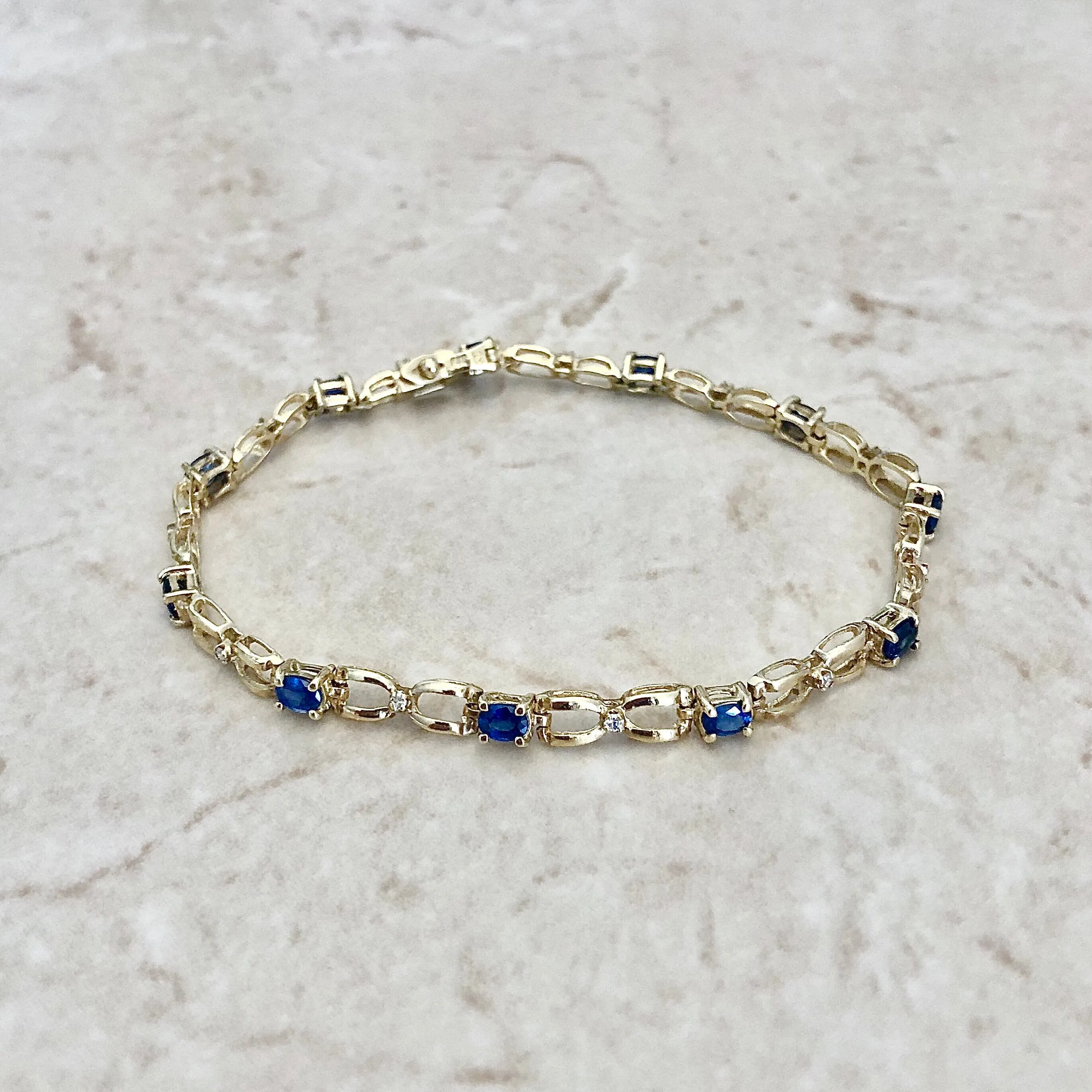 Vintage 14 Karat Yellow Gold 2.45 Carats Sapphire & Diamond Bracelet