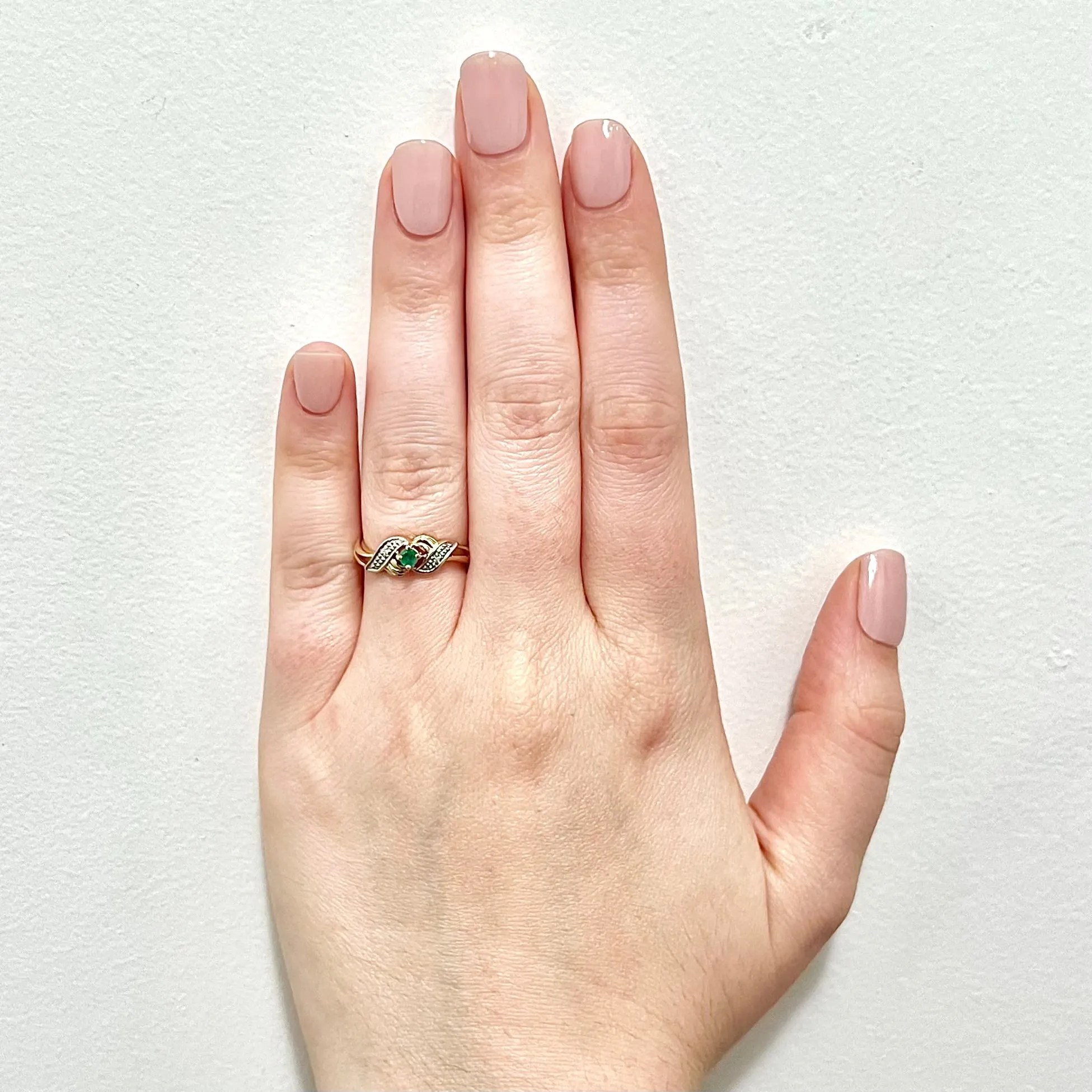 Vintage 14 Karat Yellow Gold Emerald & Diamond Solitaire Ring