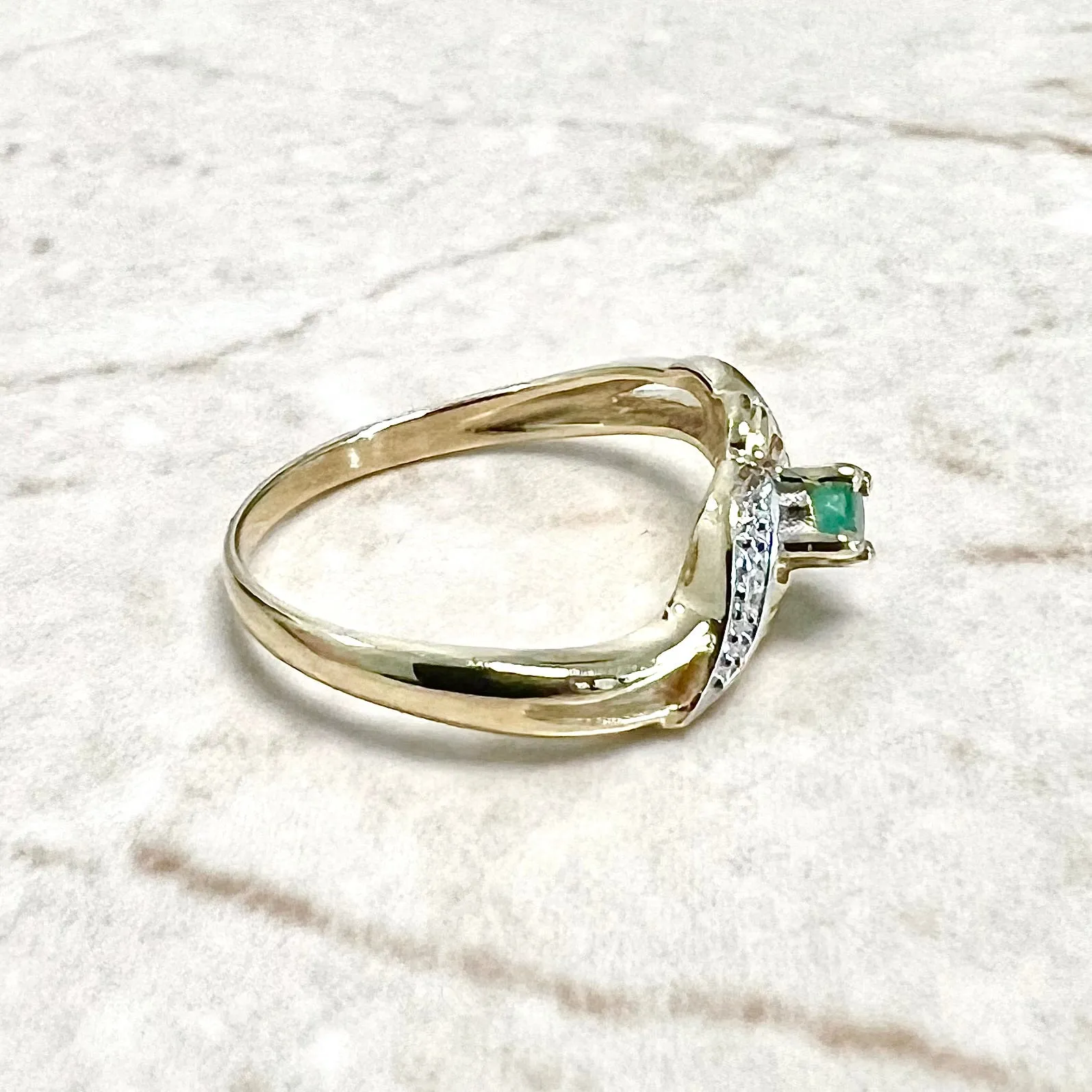 Vintage 14 Karat Yellow Gold Emerald & Diamond Solitaire Ring