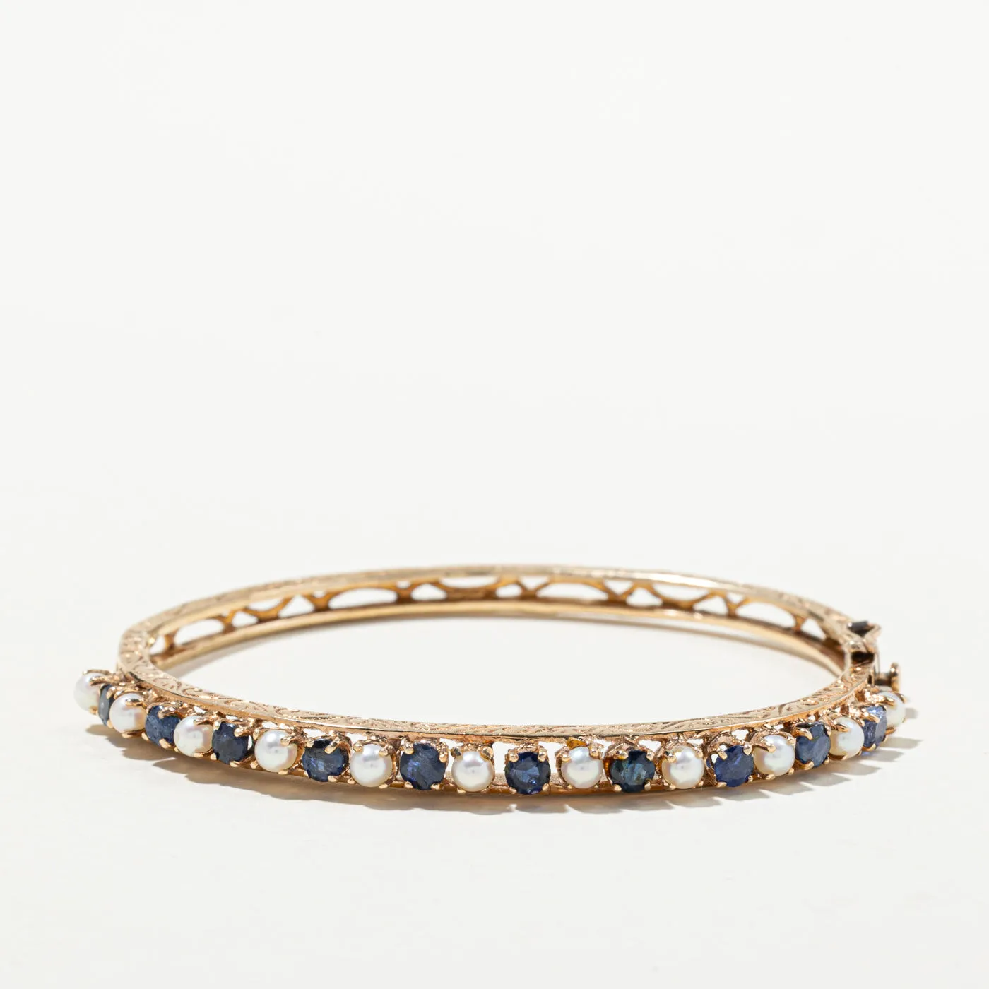Vintage Blue Sapphire & Pearl Bangle Bracelet | 1.94ctw, 3.00-3.50mm |