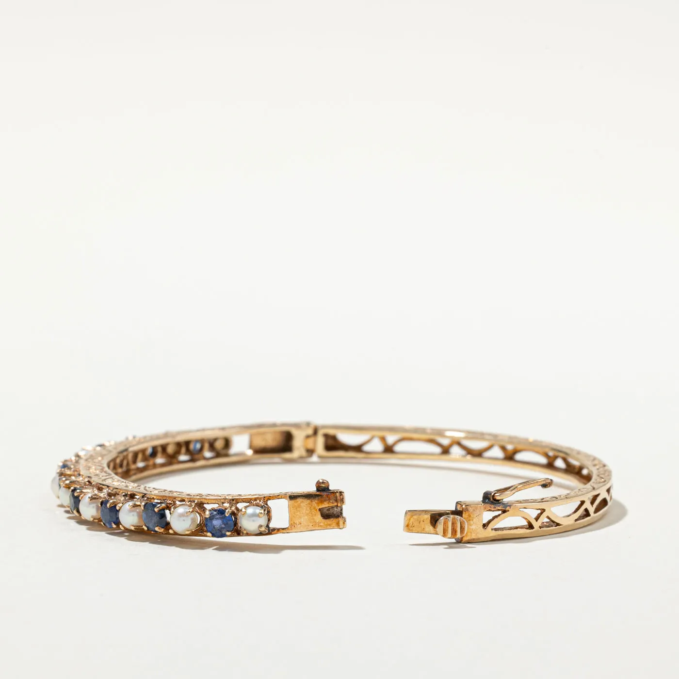 Vintage Blue Sapphire & Pearl Bangle Bracelet | 1.94ctw, 3.00-3.50mm |