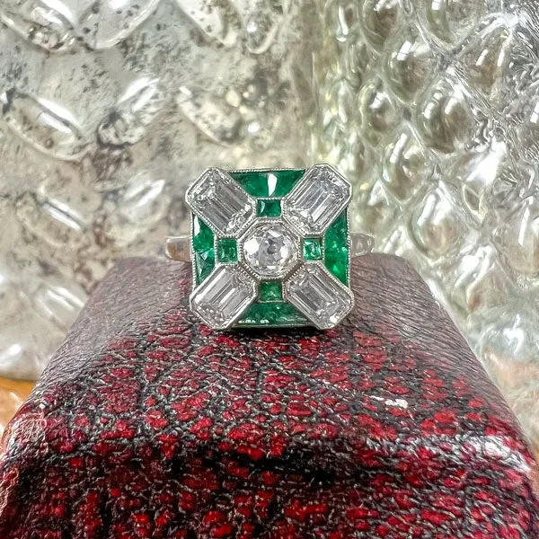 Vintage Diamond & Emerald Ring