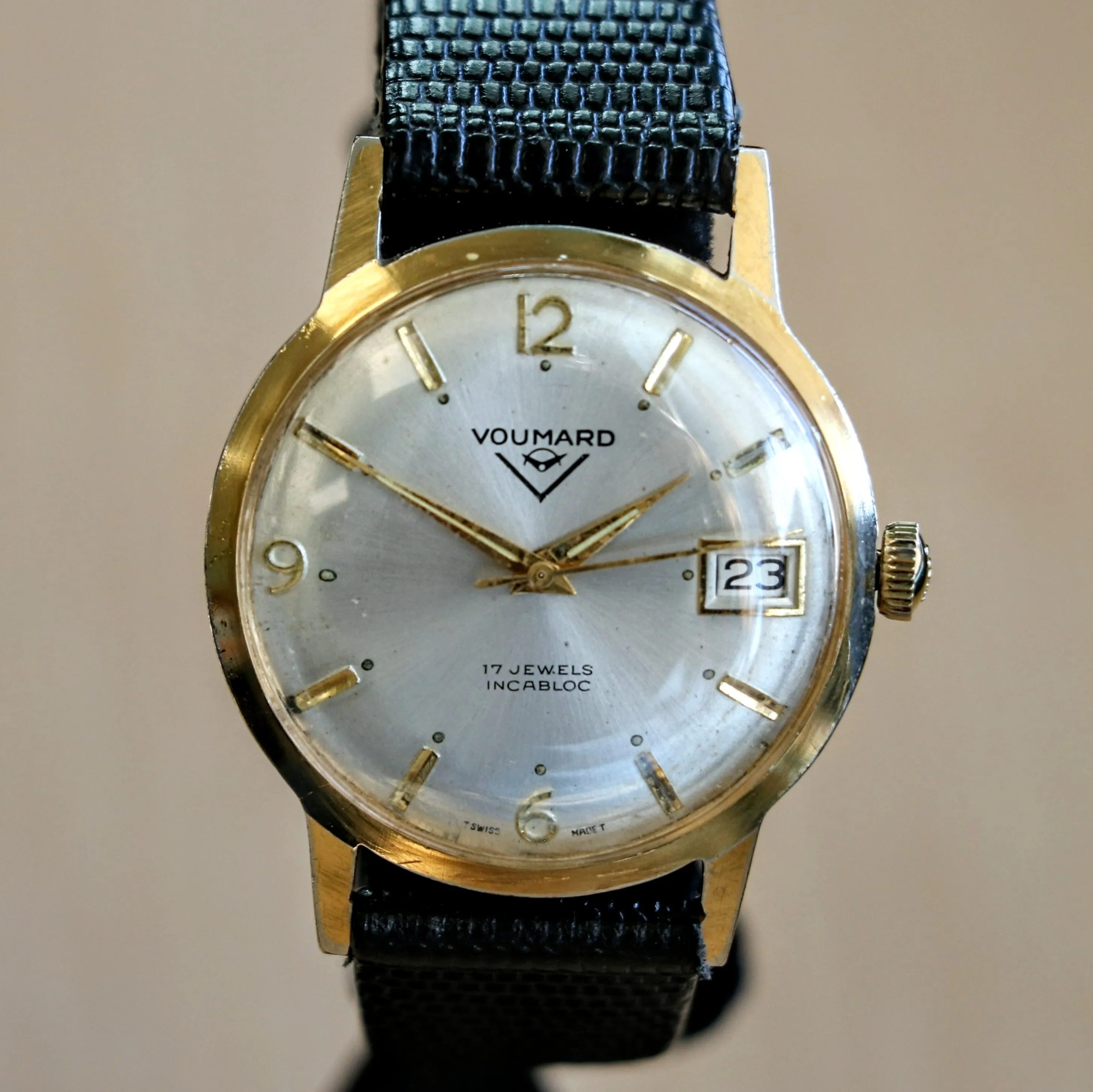 Vintage VOUMARD Wristwatch Swiss 17 Jewels Cal. AS 1803  Date Indicator Watch