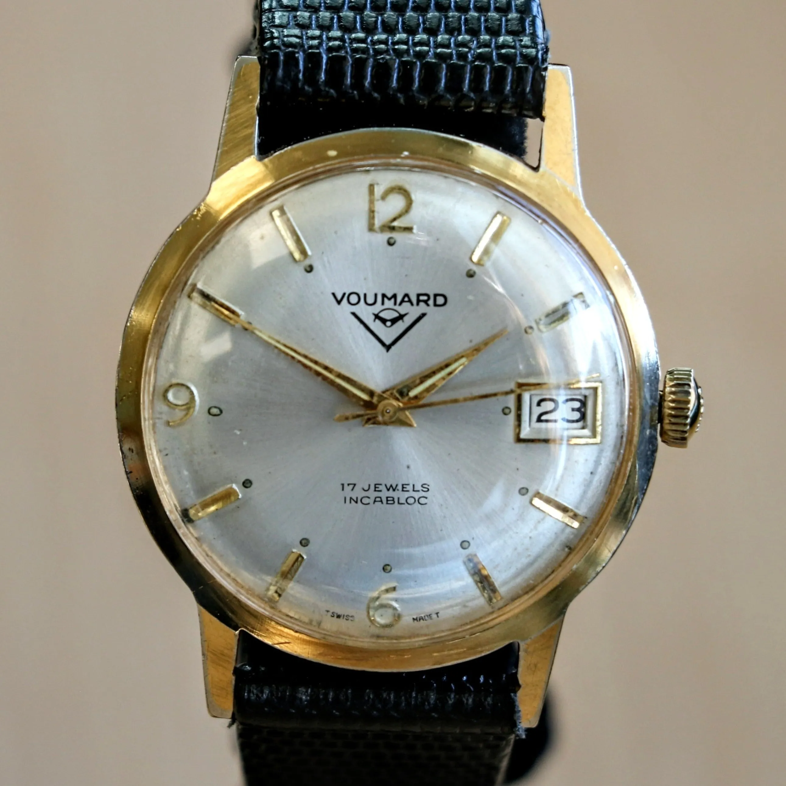 Vintage VOUMARD Wristwatch Swiss 17 Jewels Cal. AS 1803  Date Indicator Watch