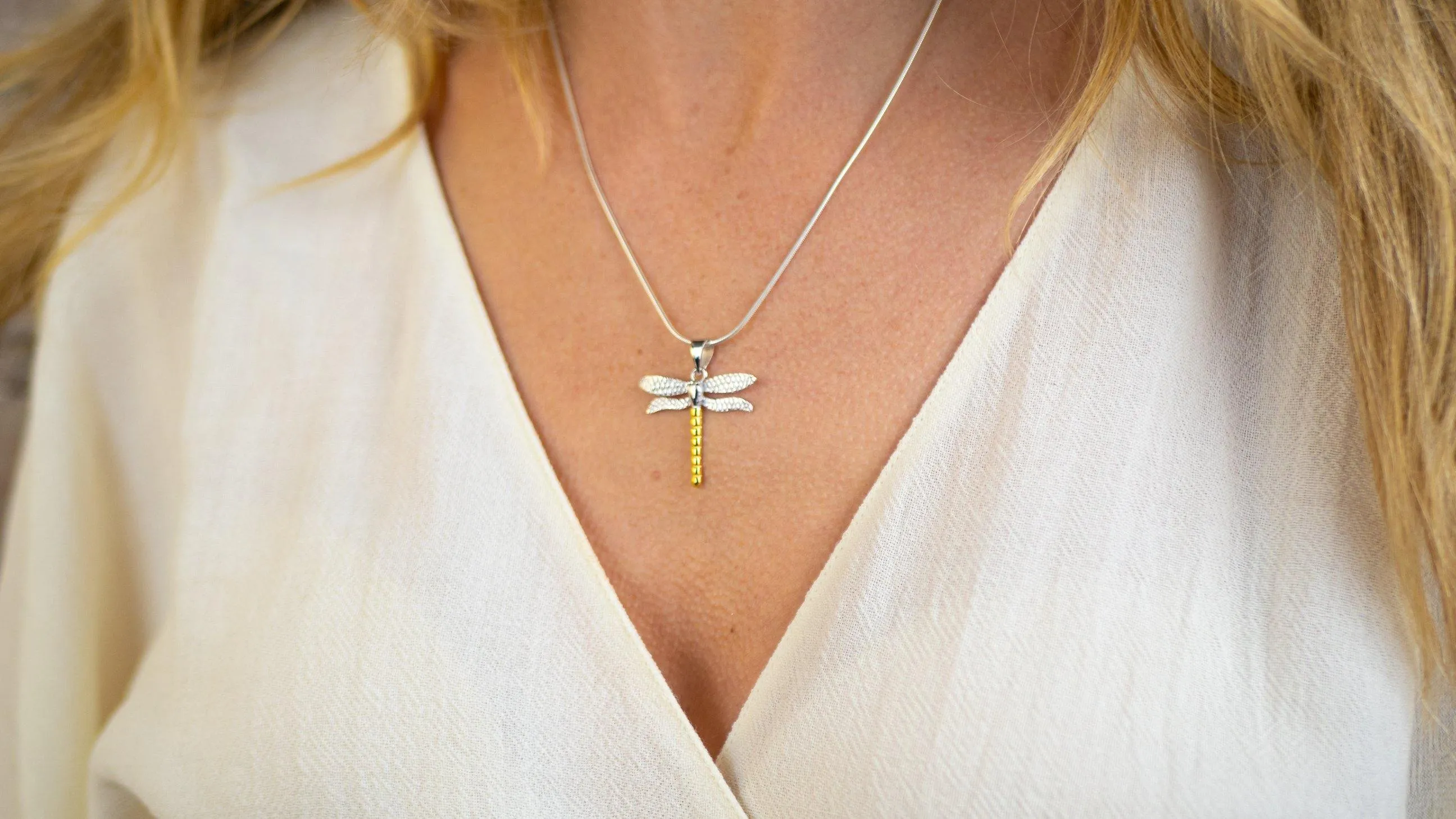 Wildlife Pendant - Large Dragonfly With Chain