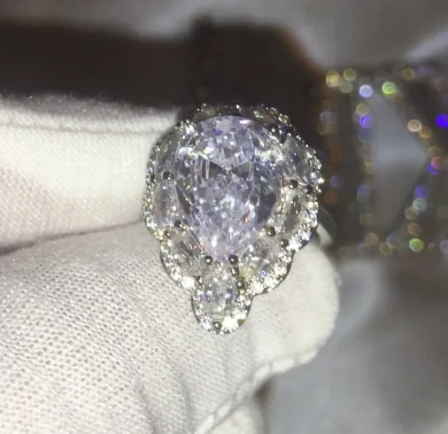 Womens Ring | Teardrop Ring | Engagement Ring Diamond | Engagement Rings UK | Pear Shaped Engagement Ring | Halo Ring | Promise Ring